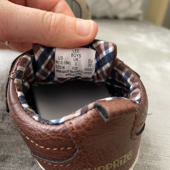 SOLD EUC Stride Rite toddler shoes - Picture 3 of 3